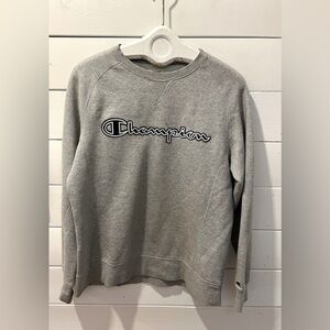 Champion Grey Logo Sweatshirt – Size M unisex